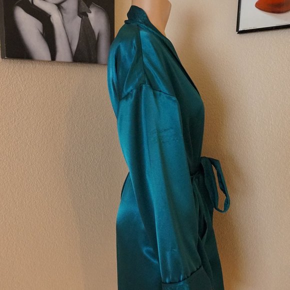 Sexy Emerald Green Victoria’s Secret Robe short - Picture 7 of 9